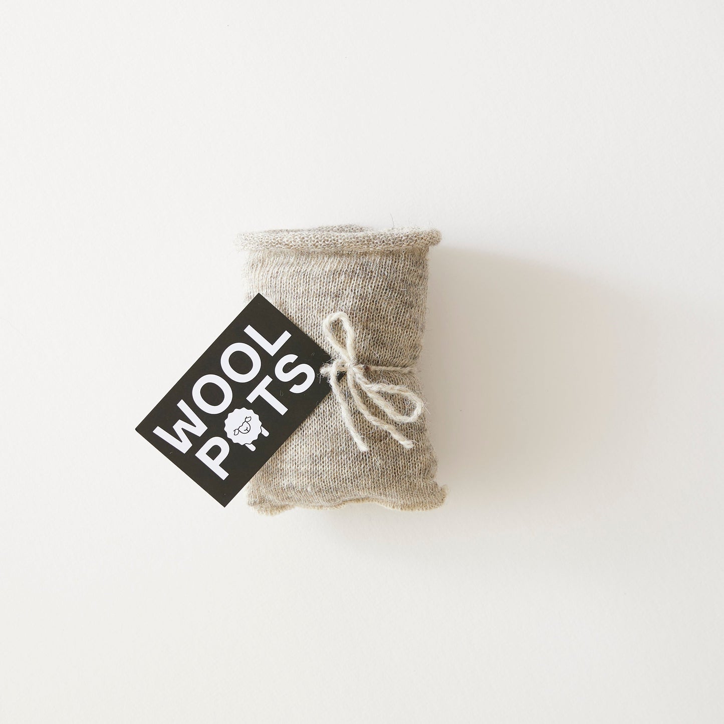 Pack of 10 biodegradable wool plant pots for seeds and seedlings