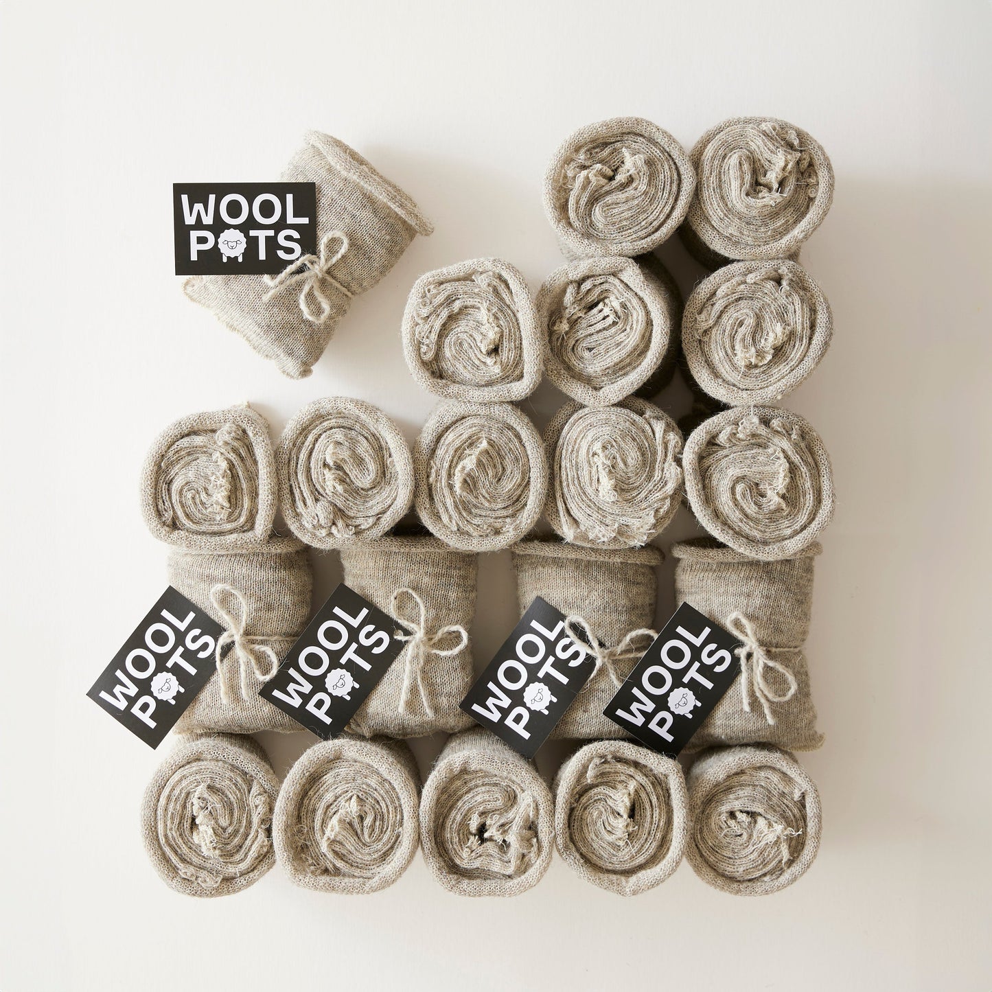 Pack of 200 biodegradable wool plant pots for seed starting